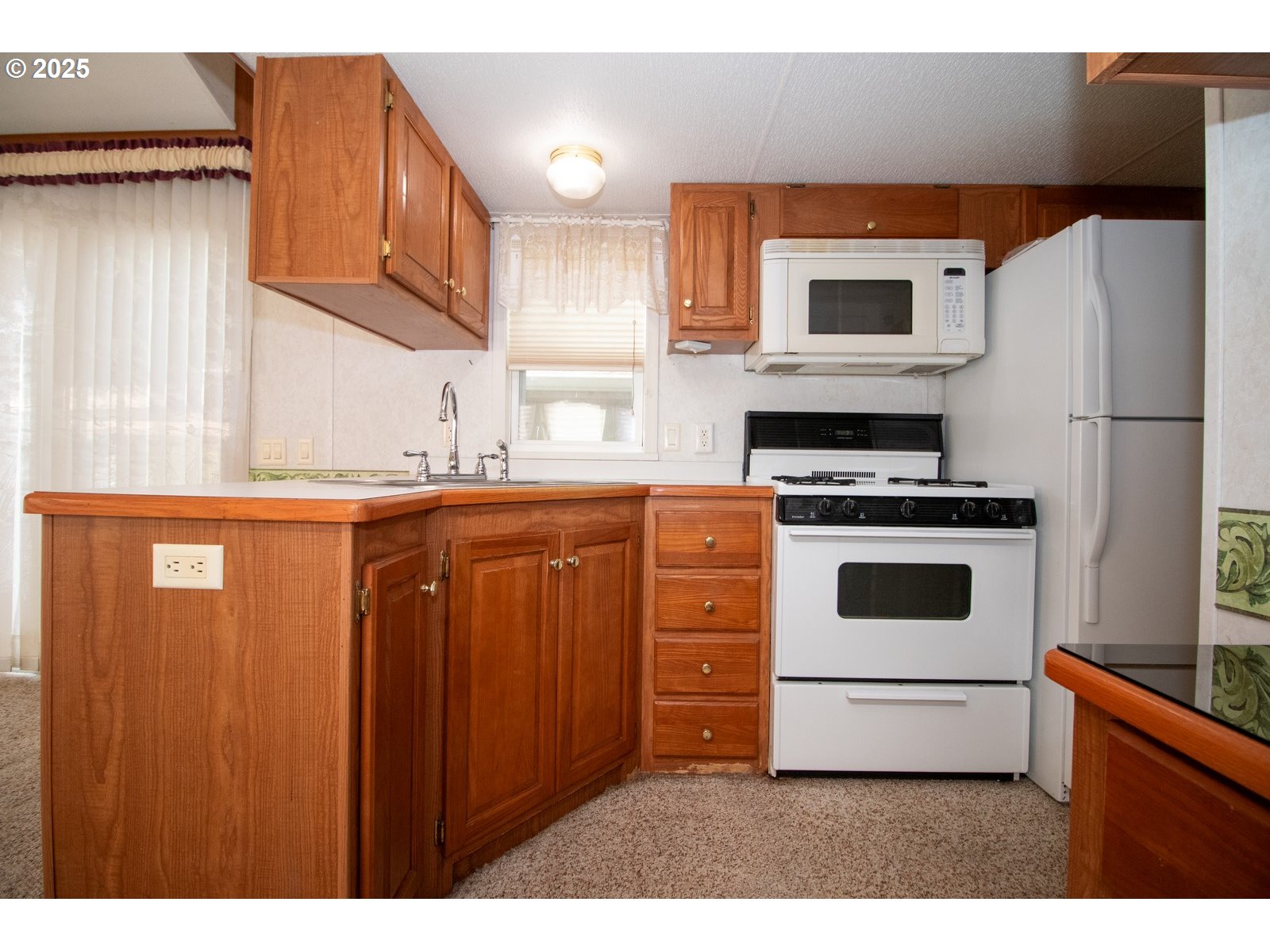 Florence, Oregon 97439, United States, 1 Bedroom Bedrooms, ,1 BathroomBathrooms,Residential,Active,107195