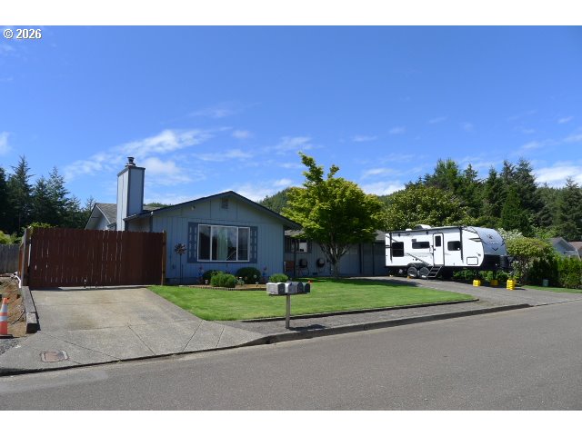 412 CAMELLIA CT