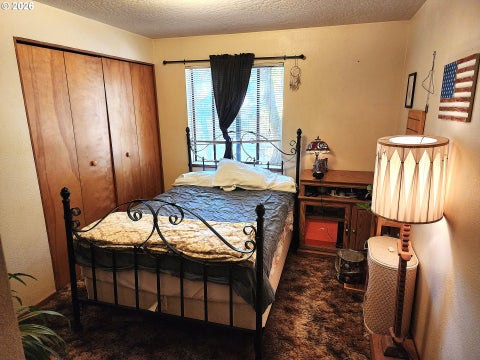 Tiny photo for 47639 Cline St, Oakridge, OR 97463 (MLS # 191975481)