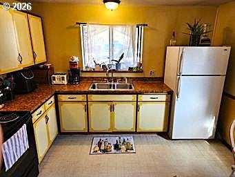 Tiny photo for 47639 Cline St, Oakridge, OR 97463 (MLS # 191975481)