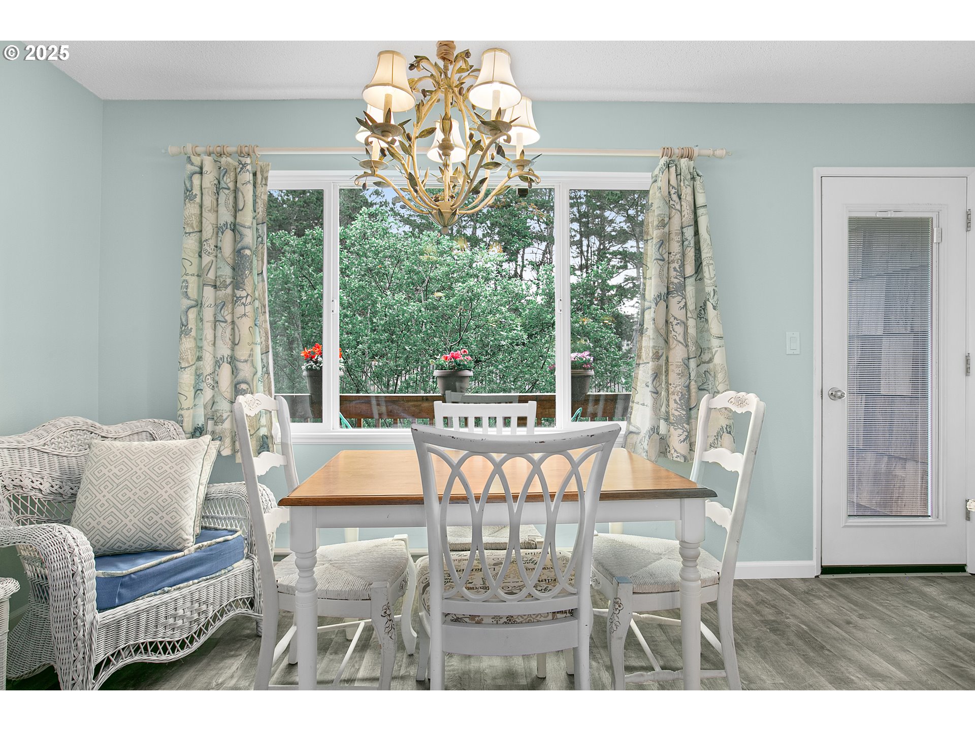 48988 US Highway 101