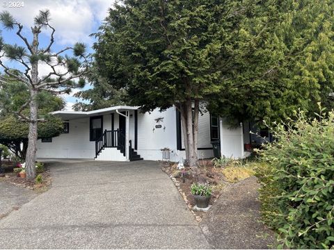 8434 SE HERITAGE CT Clackamas OR 97015