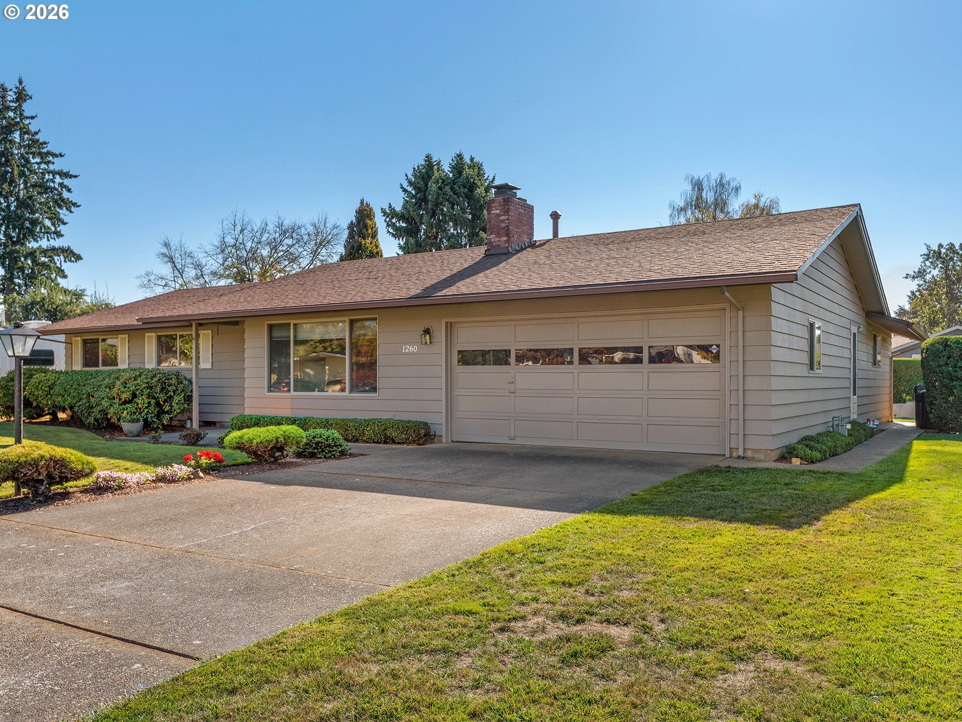 1260 NE OLEANDER LN