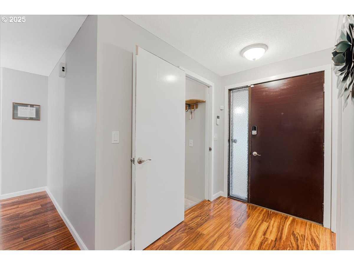 Sherwood, Oregon 97140, United States, 3 Bedrooms Bedrooms, ,2 BathroomsBathrooms,Residential,Pending,153342