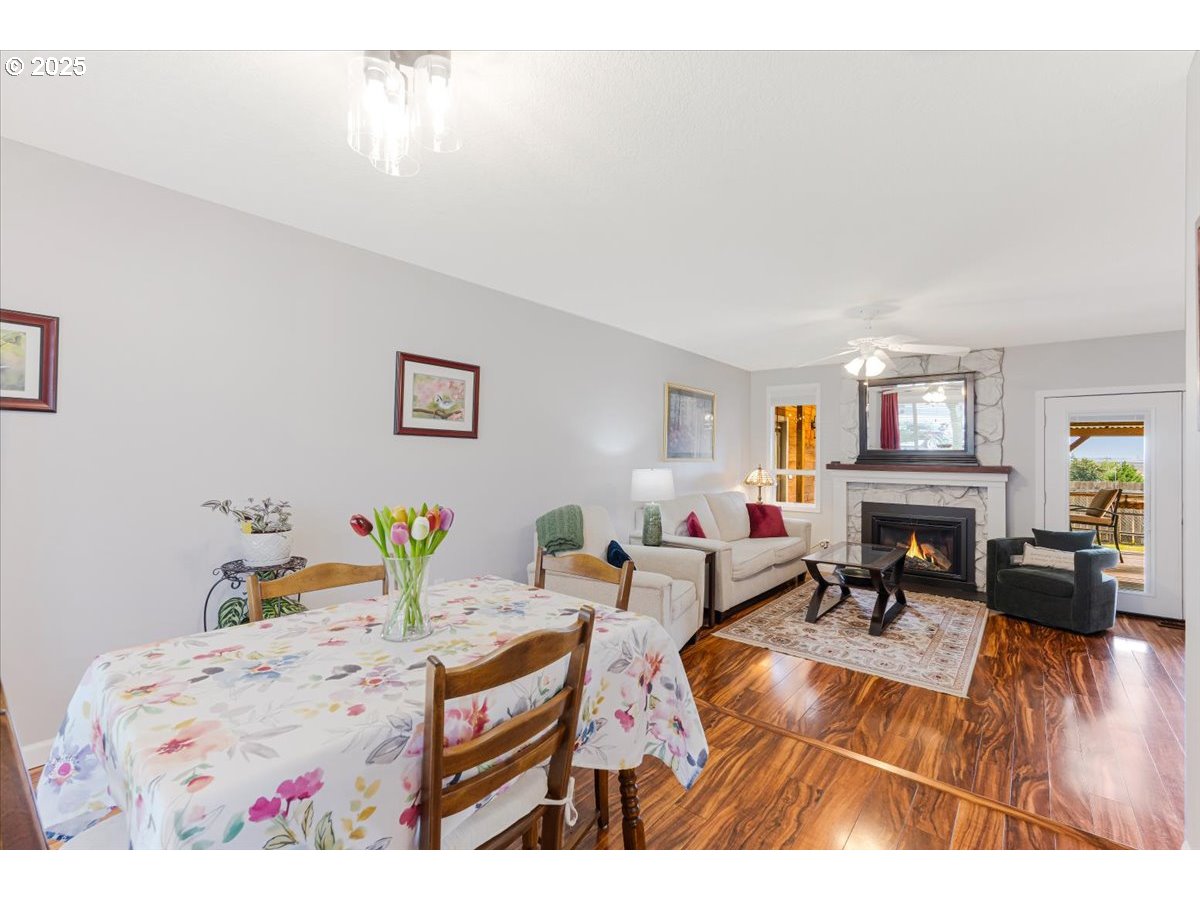 Sherwood, Oregon 97140, United States, 3 Bedrooms Bedrooms, ,2 BathroomsBathrooms,Residential,Pending,153342