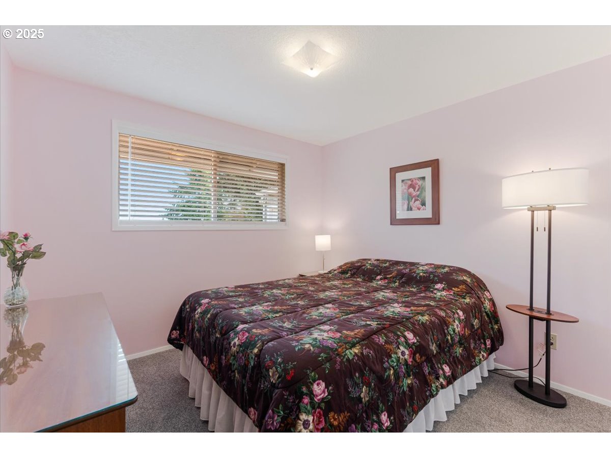 Sherwood, Oregon 97140, United States, 3 Bedrooms Bedrooms, ,2 BathroomsBathrooms,Residential,Pending,153342