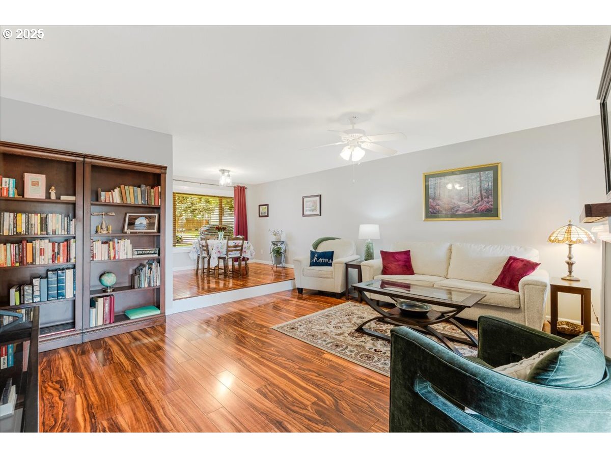 Sherwood, Oregon 97140, United States, 3 Bedrooms Bedrooms, ,2 BathroomsBathrooms,Residential,Pending,153342