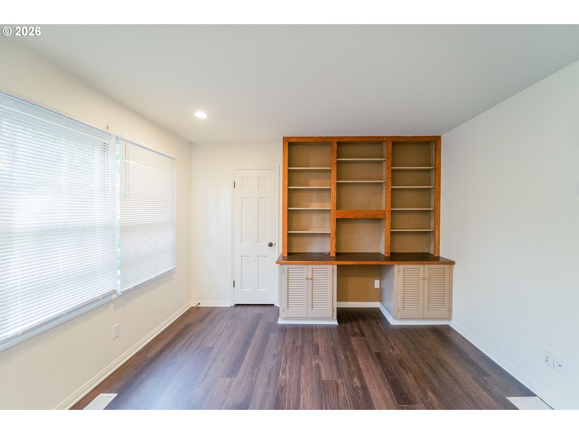 4901 SW HUMPHREY PARK