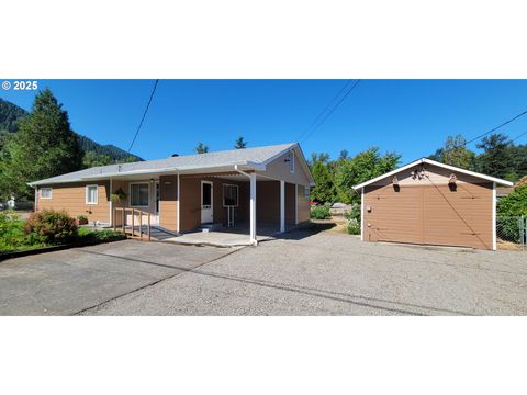 Tiny photo for 76376 River Rd, Oakridge, OR 97463 (MLS # 154856948)