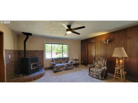Tiny photo for 76376 River Rd, Oakridge, OR 97463 (MLS # 154856948)