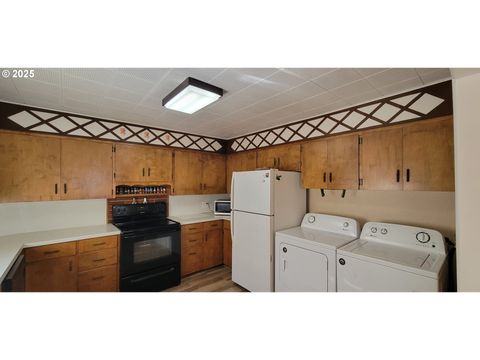 Tiny photo for 76376 River Rd, Oakridge, OR 97463 (MLS # 154856948)