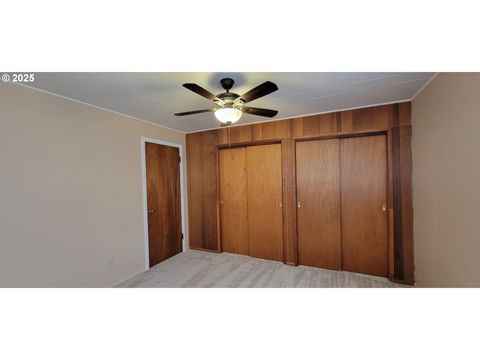 Tiny photo for 76376 River Rd, Oakridge, OR 97463 (MLS # 154856948)