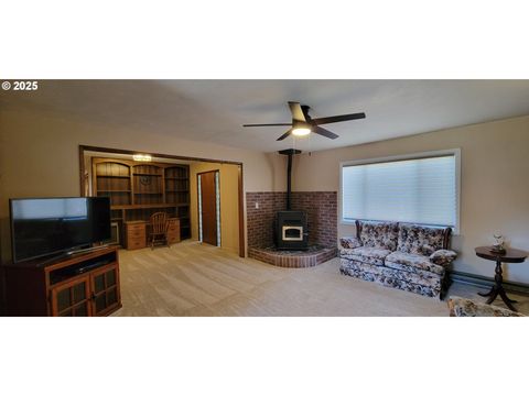 Tiny photo for 76376 River Rd, Oakridge, OR 97463 (MLS # 154856948)
