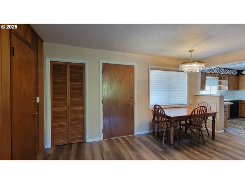 Tiny photo for 76376 River Rd, Oakridge, OR 97463 (MLS # 154856948)