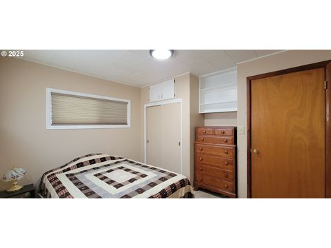Tiny photo for 76376 River Rd, Oakridge, OR 97463 (MLS # 154856948)