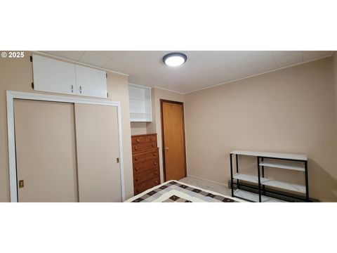 Tiny photo for 76376 River Rd, Oakridge, OR 97463 (MLS # 154856948)