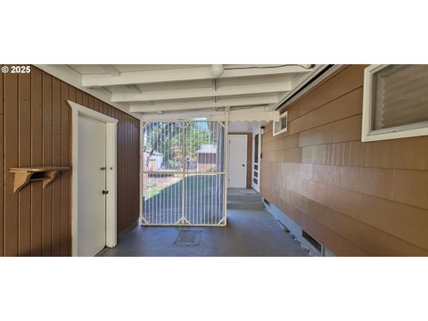 Tiny photo for 76376 River Rd, Oakridge, OR 97463 (MLS # 154856948)