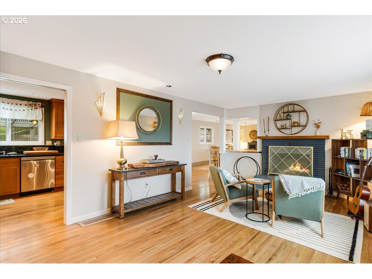 6935 SW TAYLORS FERRY RD