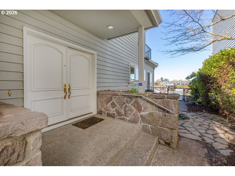 165 N LOTUS BEACH DR