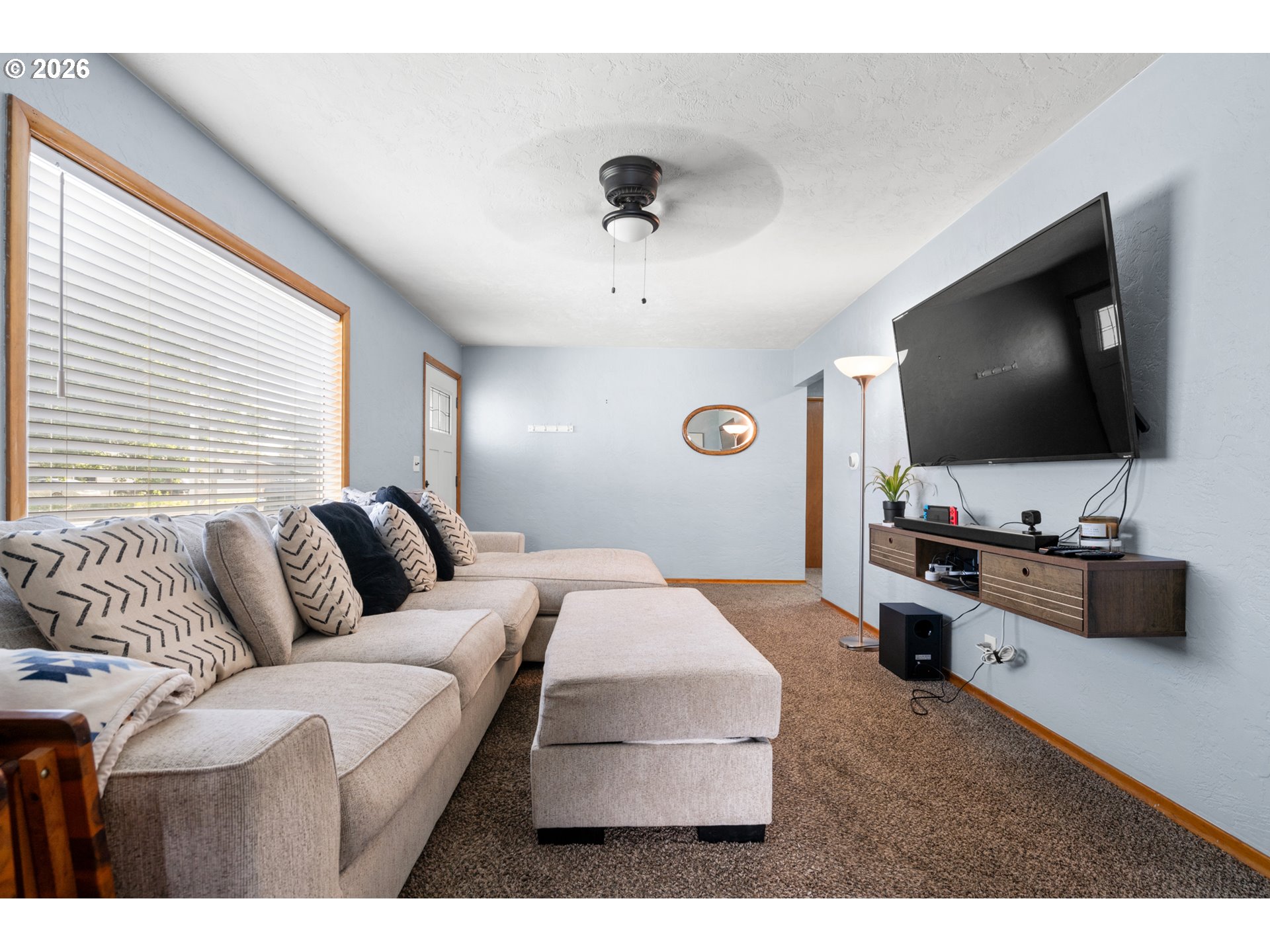 803 W TAMARACK AVE