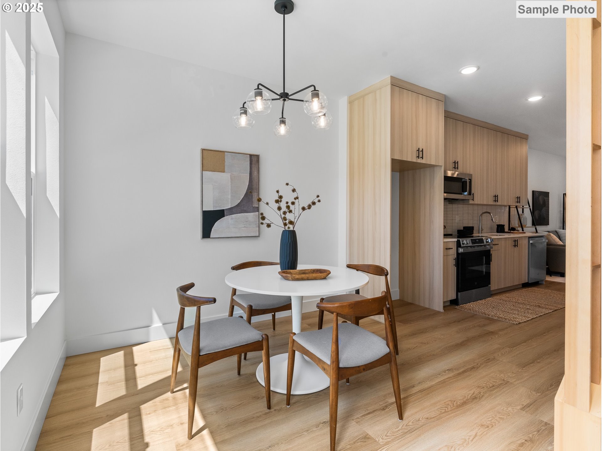 251 N Skidmore ST 6