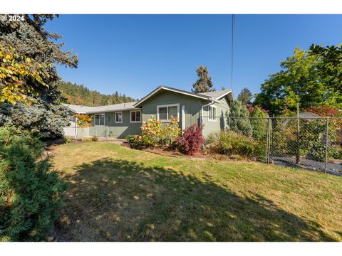 A home in Sutherlin