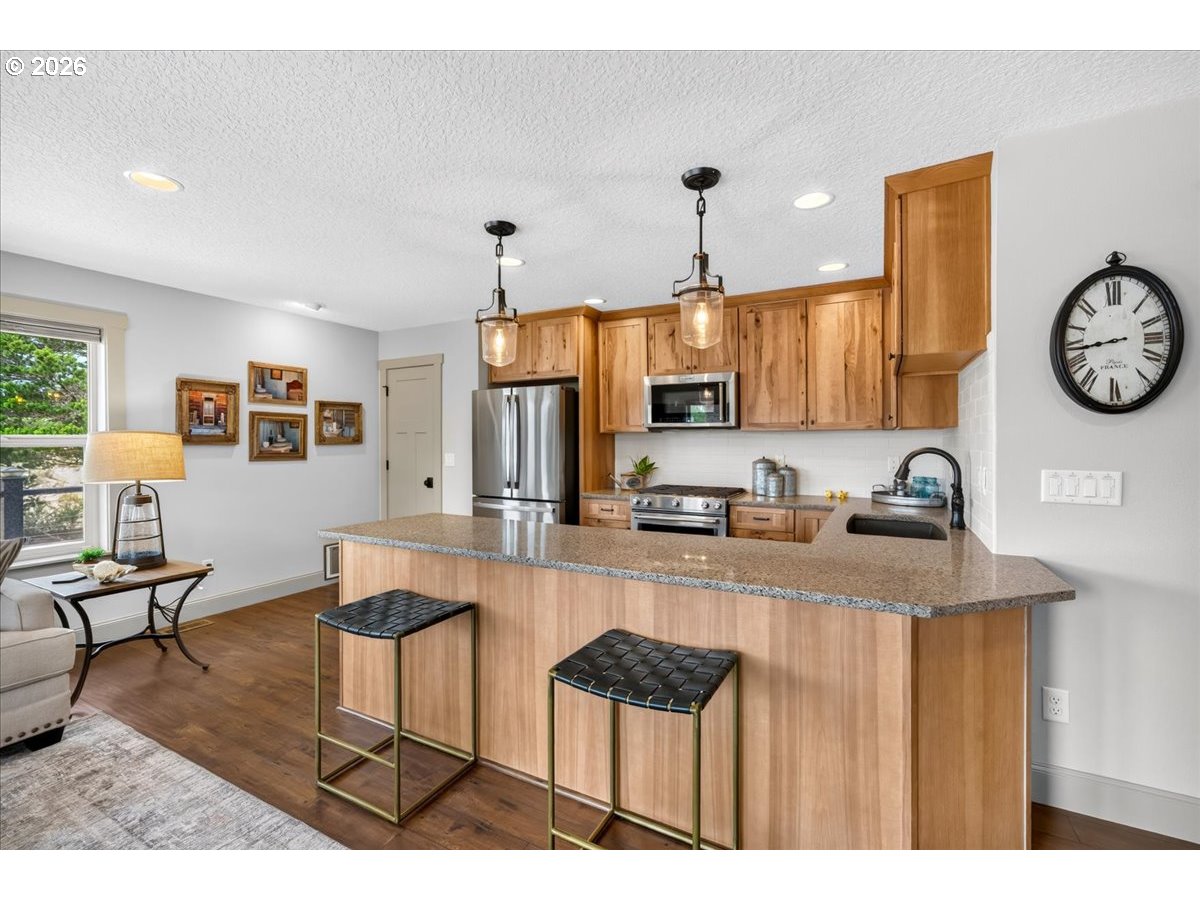 8985 SANDY HEIGHTS RD