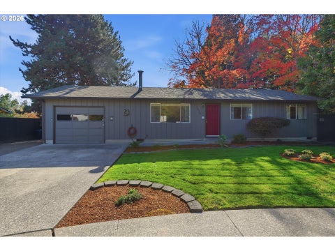 Photo of 1424 NE 2nd Ct, McMinnville, OR 97128 (MLS # 482191512)