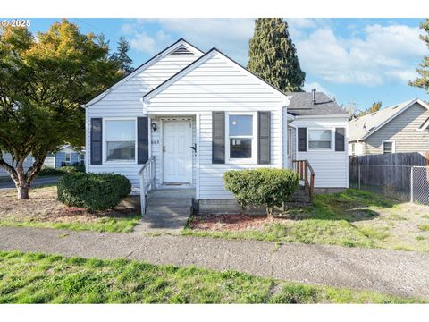 665 PATTERSON AVE NW Salem OR 97304