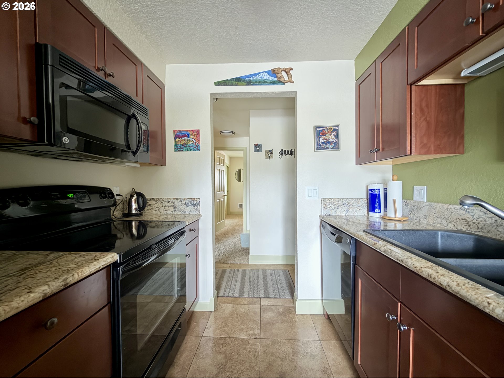 320 NECANICUM DR 10