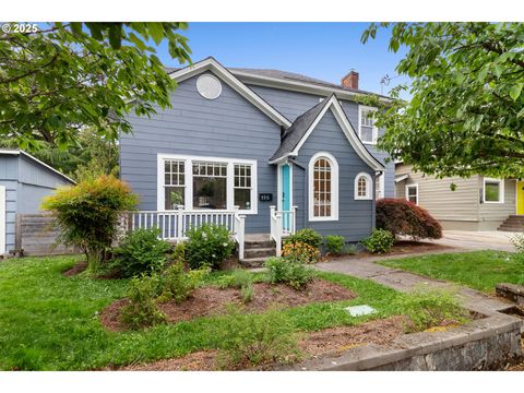 725 NE JESSUP ST Portland OR 97211