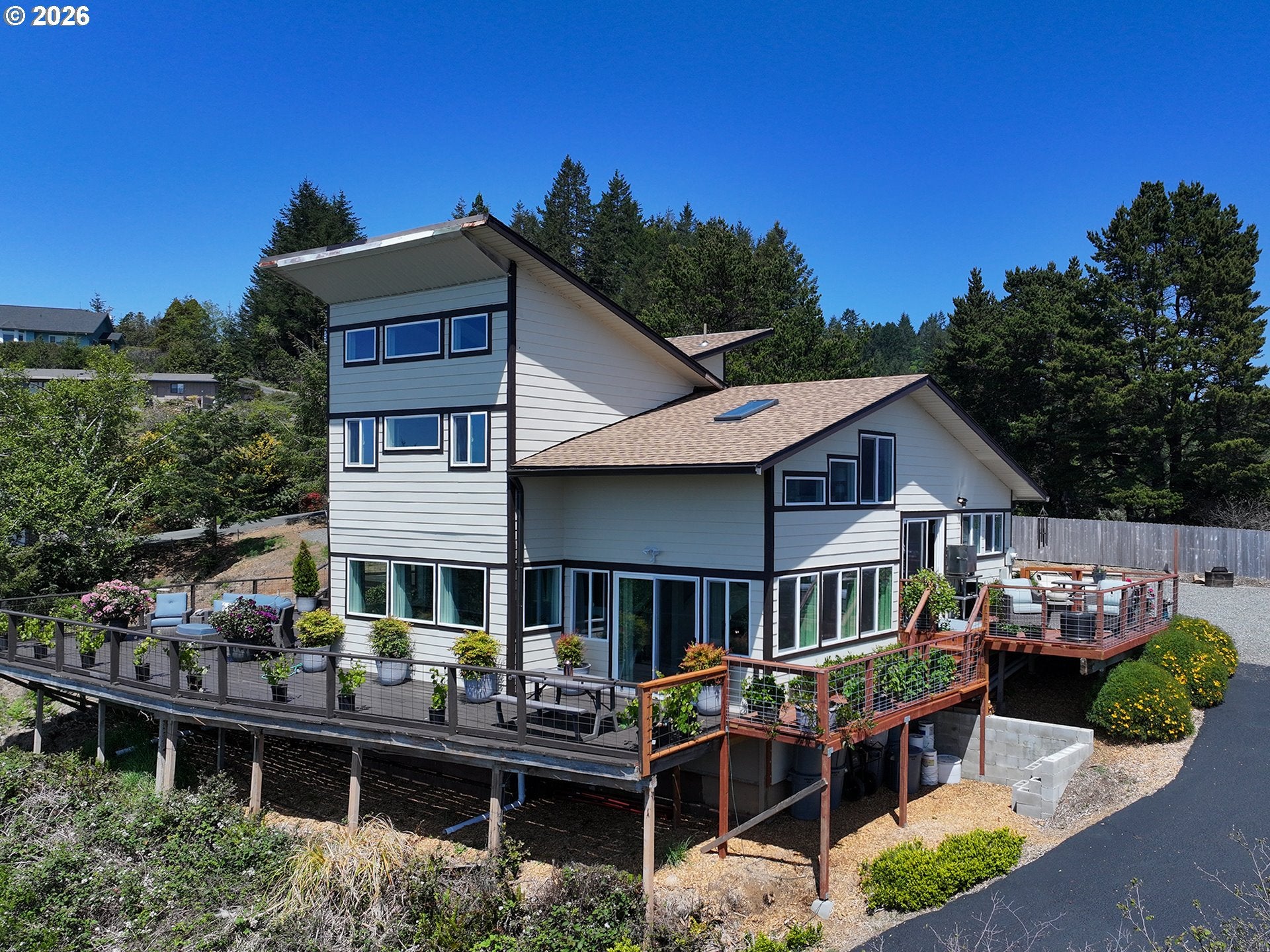 895 Marina Heights