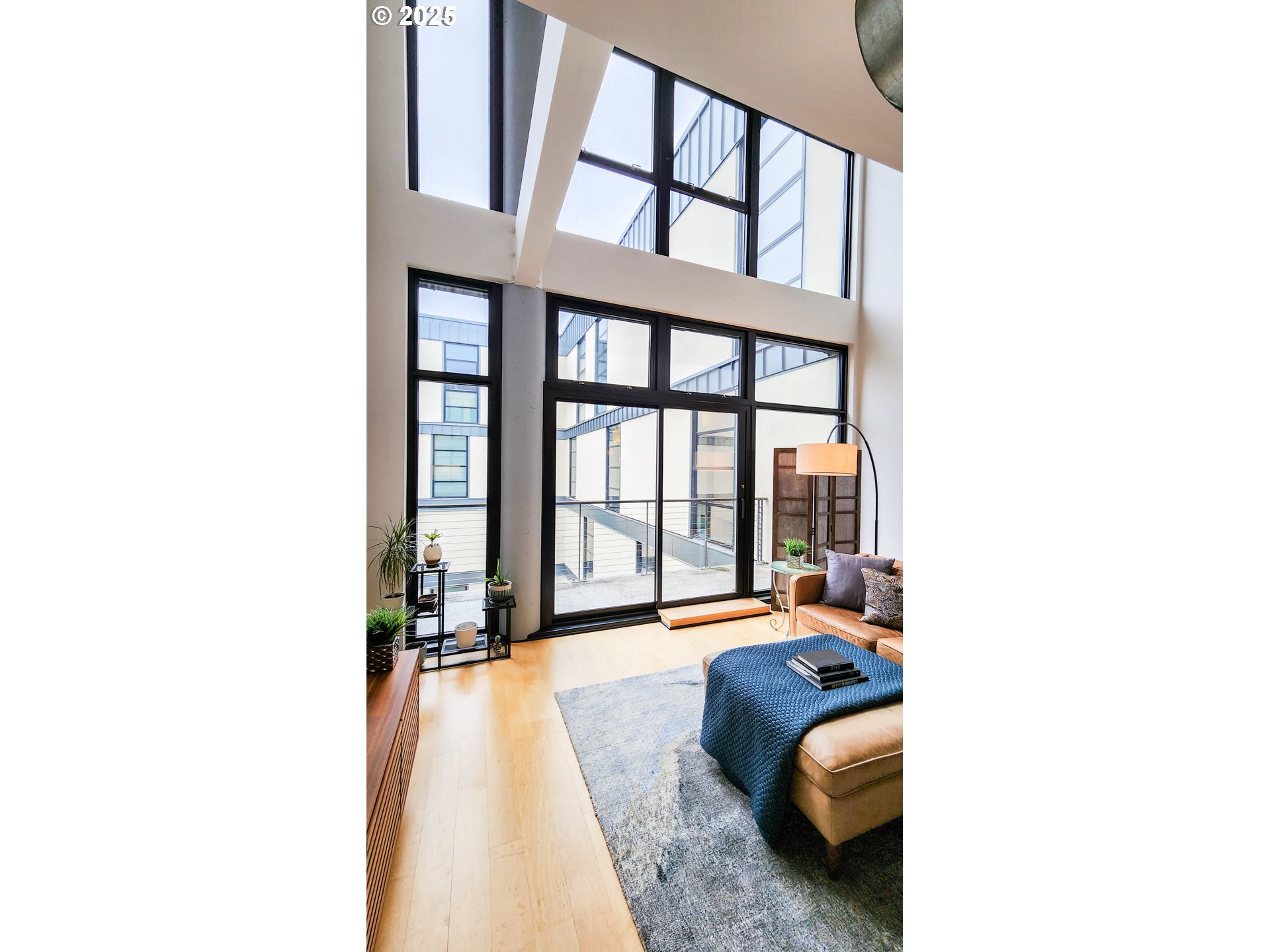 1400 NW IRVING ST 715