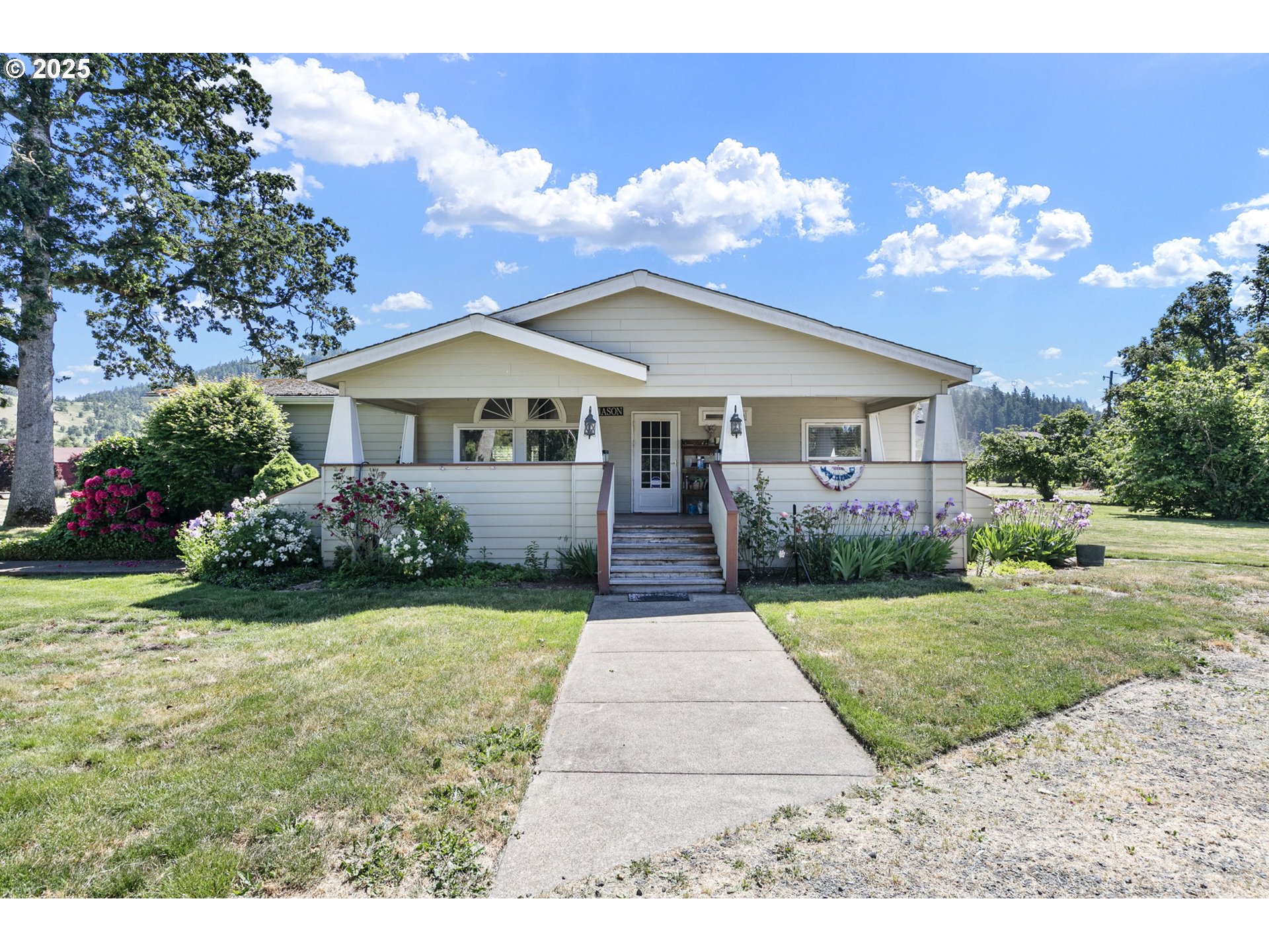 34601 SEAVEY LOOP RD