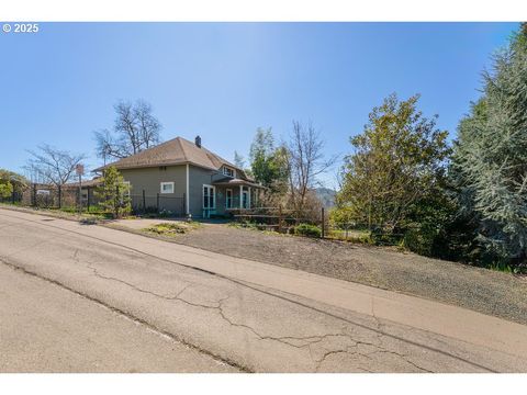 A home in Roseburg