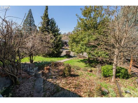 A home in Roseburg