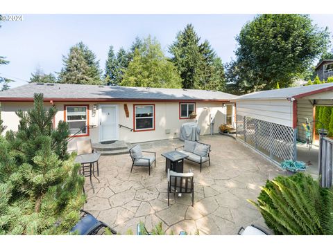 A home in Coos Bay