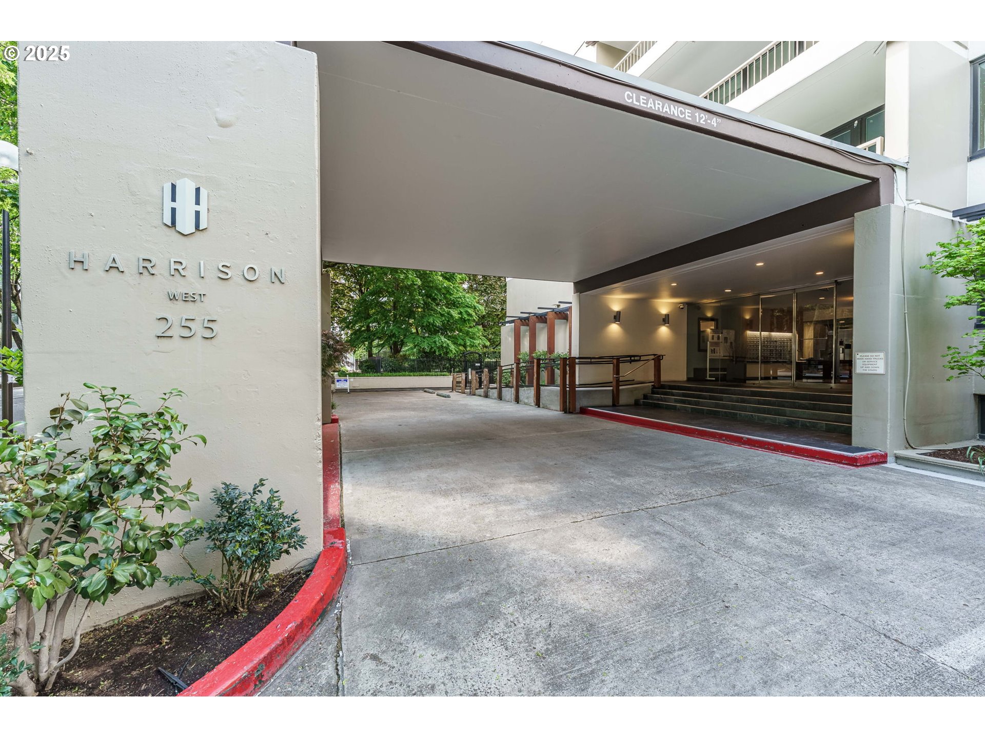 255 SW HARRISON ST 14B