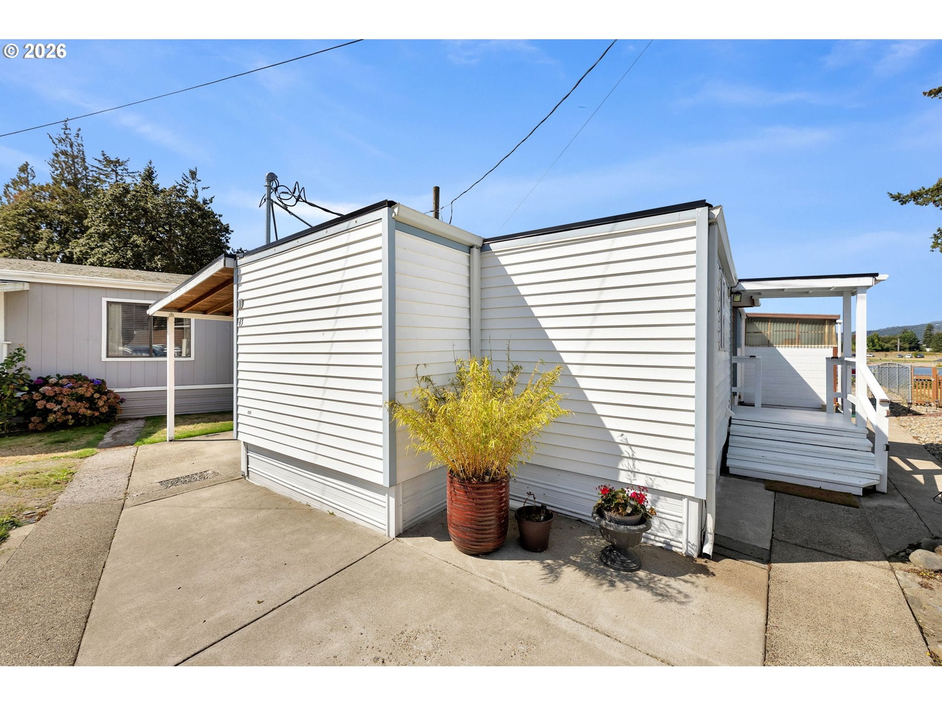 296 ISLAND AIRE DR 43