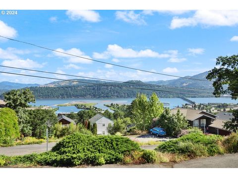 A home in Hood River