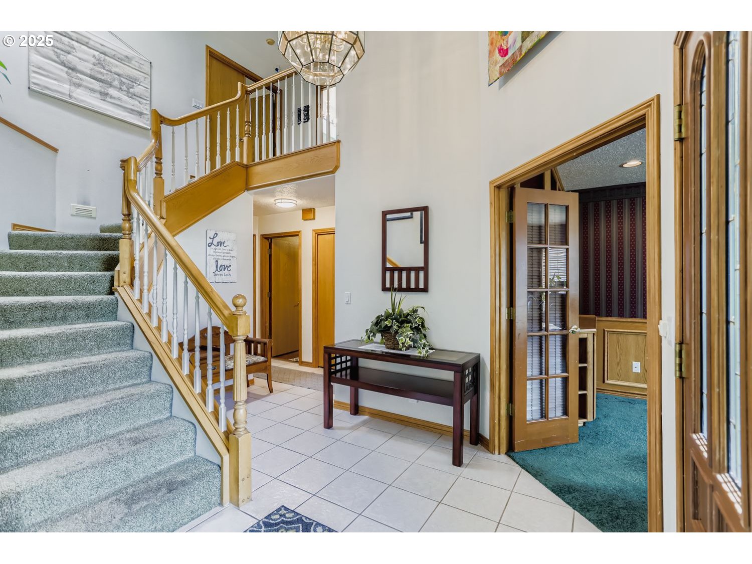 2015 SW NANCY DR