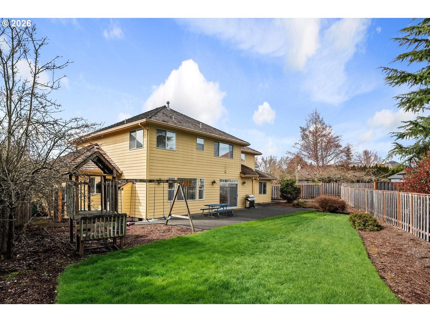 575 NW BLUERIDGE CT