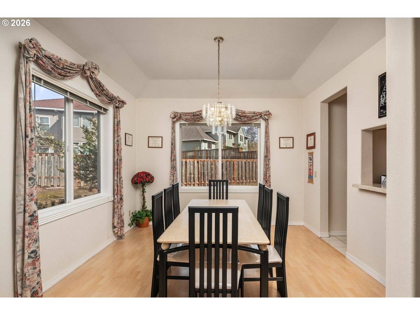 575 NW BLUERIDGE CT