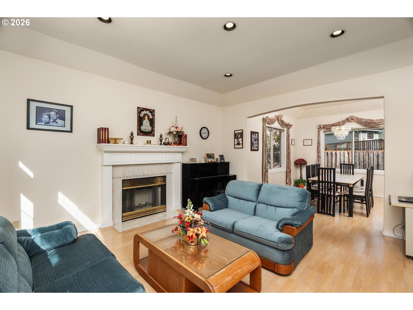 575 NW BLUERIDGE CT