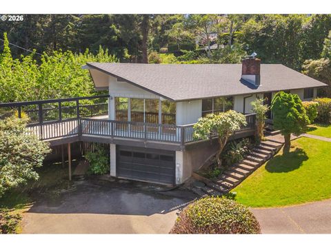 1045 NUTWOOD AVE Coos Bay OR 97420