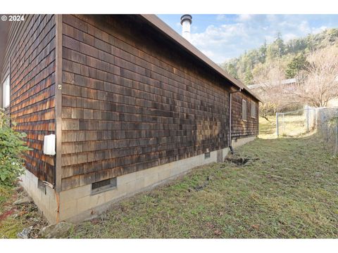 A home in Roseburg