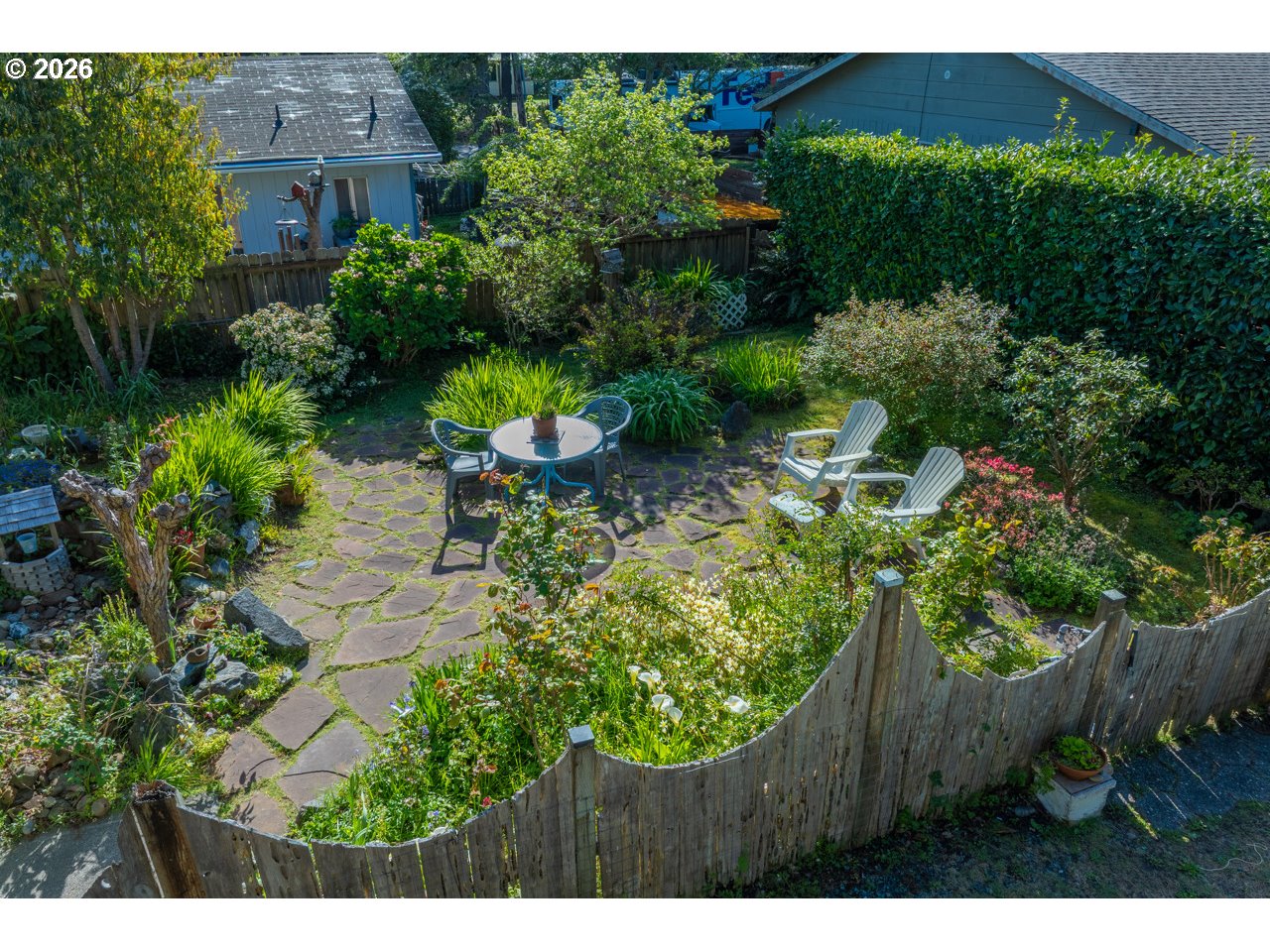 498 LEXINGTON AVE NE