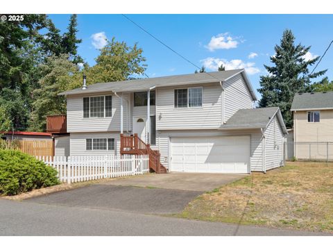 11611 SE LINCOLN ST Portland OR 97216