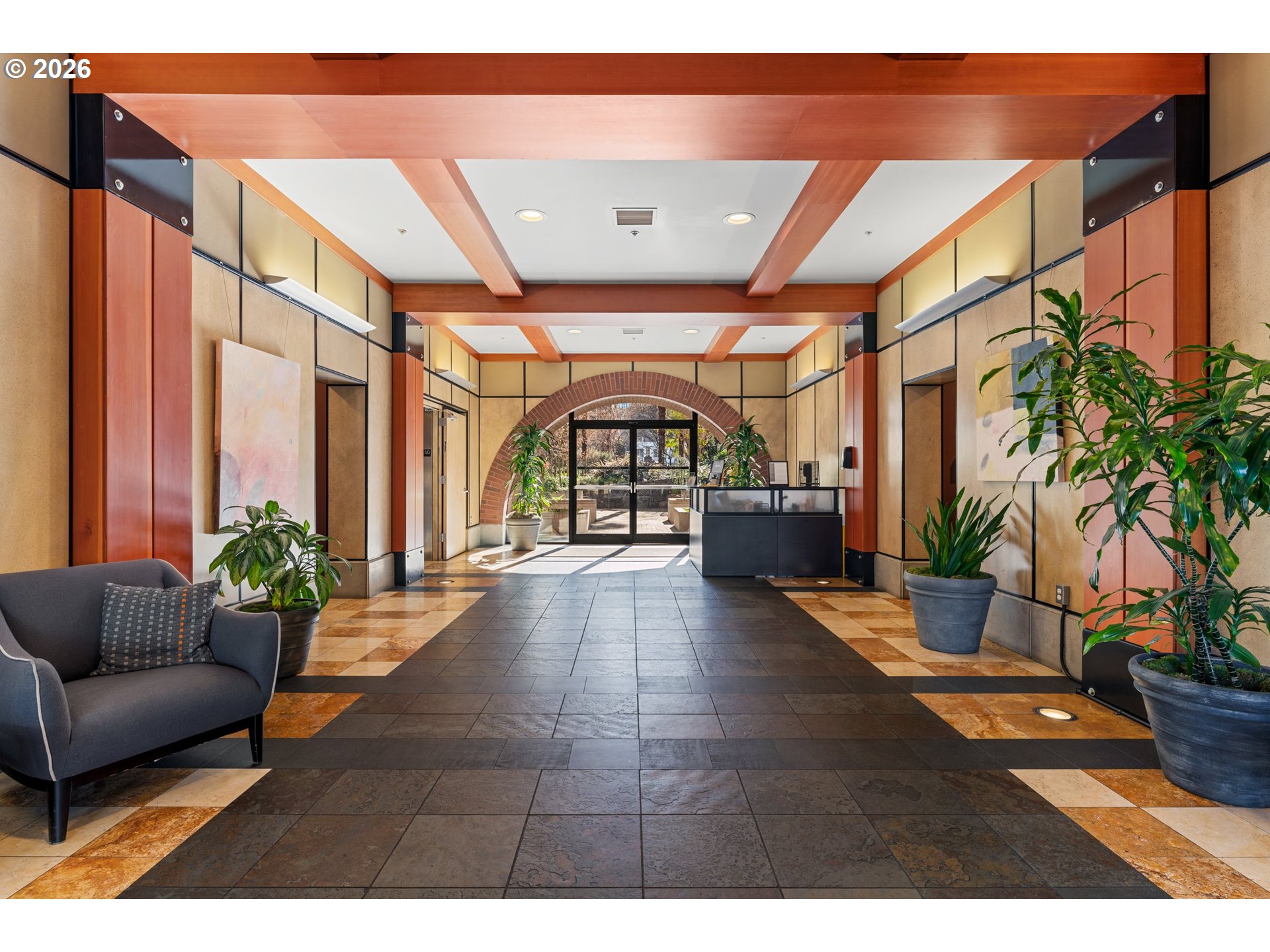 1030 NW JOHNSON ST 611