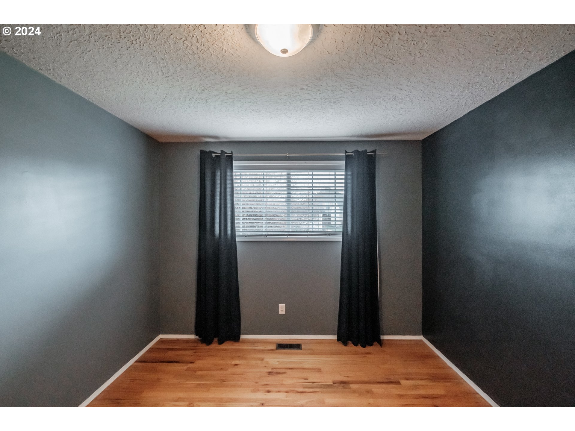 Woodburn, Oregon 97071, United States, 2 Bedrooms Bedrooms, ,2 BathroomsBathrooms,Residential,Active,26795